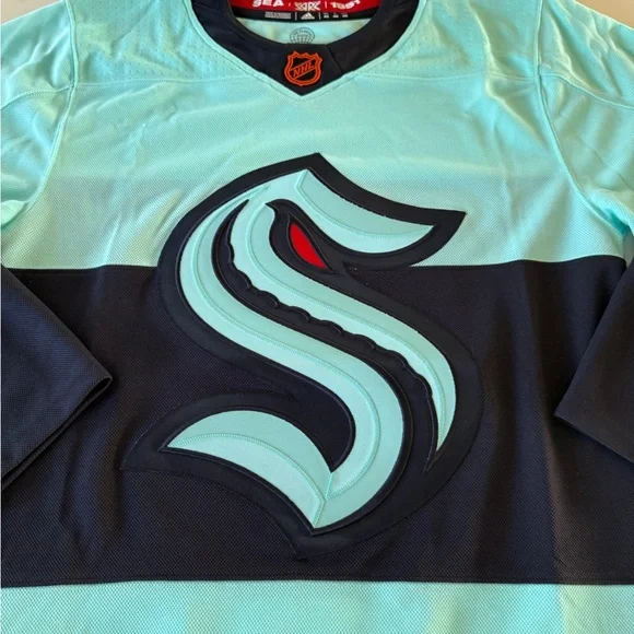 🌟 Adidas Seattle Kraken Jersey ~ Size 46 - Picture 4 of 6